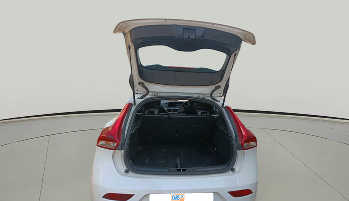 2016 Volvo V 40 D3 R design, Diesel, Automatic, 1,31,982 km, exterior