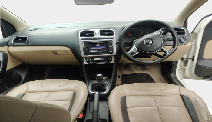2016 Volkswagen Polo HIGHLINE1.5L, Diesel, Manual, 96,063 km, interior