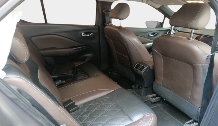 2019 Nissan Kicks XV PREMIUM O DUAL TONE DIESEL, Diesel, Manual, 35,106 km, interior