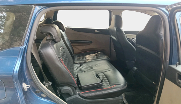 2022 Renault TRIBER RXZ, Petrol, Manual, 1,03,593 km, interior