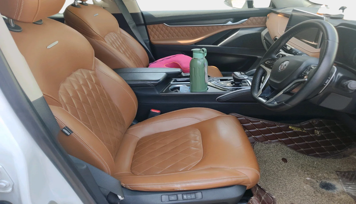 2020 MG GLOSTER SAVVY 6 STR 2.0 TWIN TURBO 4WD, Diesel, Automatic, 1,21,220 km, interior