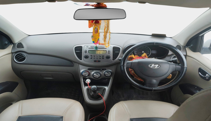 2016 Hyundai i10 SPORTZ 1.1, Petrol, Manual, 83,027 km, interior