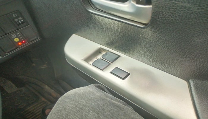 2013 Maruti Wagon R 1.0 LXI CNG, Petrol, Manual, 1,05,634 km, interior