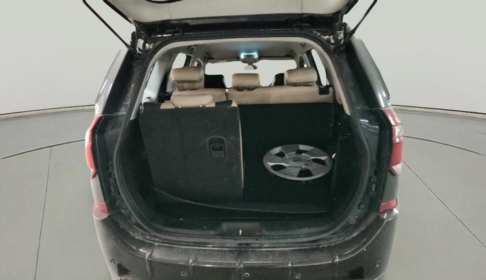 2019 Mahindra XUV500 W7, Diesel, Manual, 1,55,352 km, exterior