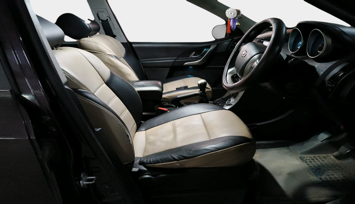 2019 Mahindra XUV500 W7, Diesel, Manual, 1,55,352 km, interior
