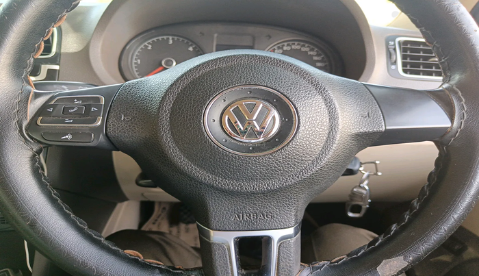 2014 Volkswagen Vento HIGHLINE DIESEL 1.6, Diesel, Manual, 1,45,320 km, interior