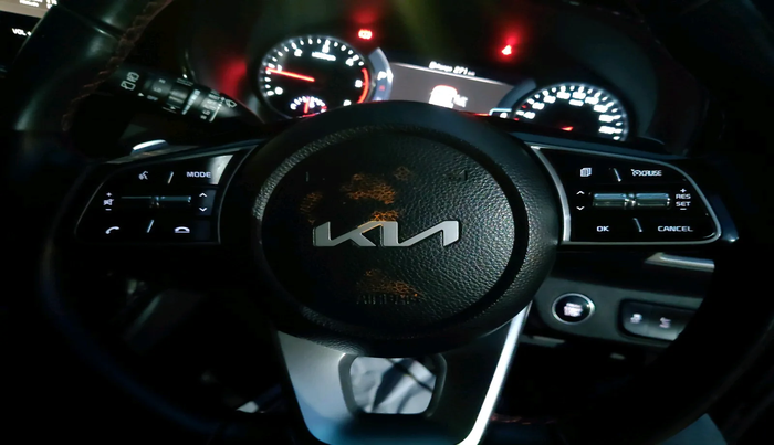 2022 KIA SELTOS GTX PLUS 1.5 DIESEL AT, Diesel, Automatic, 38,875 km, interior