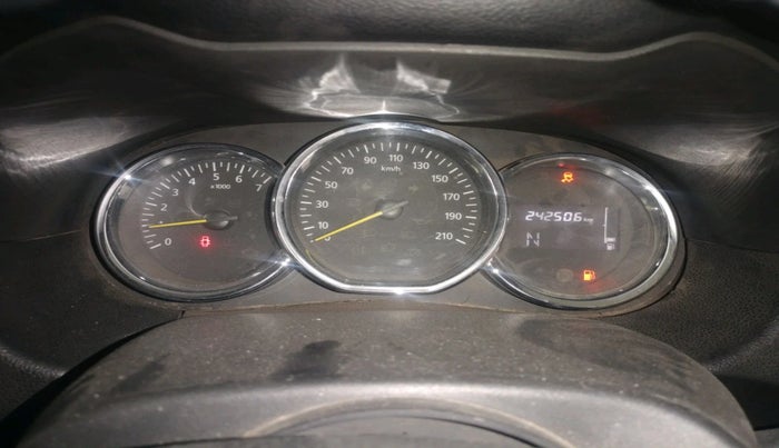 2017 Renault Duster 110 PS RXZ 4X2 AMT DIESEL, Diesel, Automatic, 2,42,506 km, interior