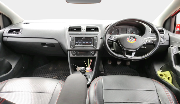 2018 Volkswagen Polo HIGHLINE PLUS 1.5 16 ALLOY, Diesel, Manual, 1,22,166 km, interior