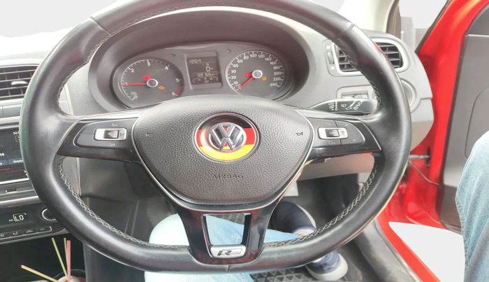 2018 Volkswagen Polo HIGHLINE PLUS 1.5 16 ALLOY, Diesel, Manual, 1,22,166 km, interior