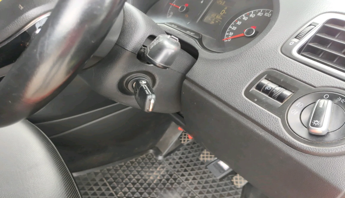 2018 Volkswagen Polo HIGHLINE PLUS 1.5 16 ALLOY, Diesel, Manual, 1,22,166 km, interior