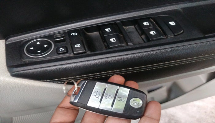 2021 KIA SONET HTX 1.0 IMT, Petrol, Manual, 43,946 km, interior