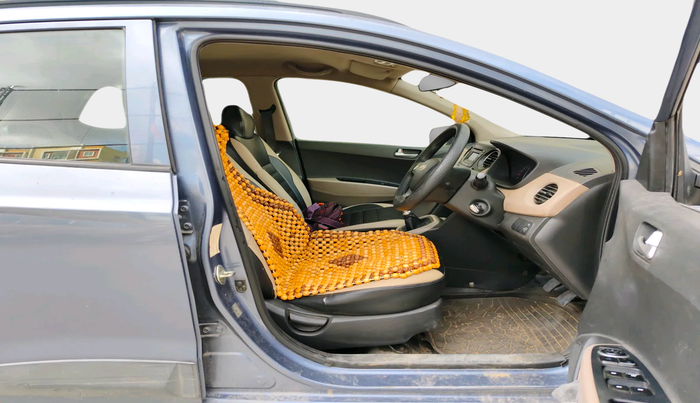 2016 Hyundai Grand i10 SPORTZ 1.1 CRDI, Diesel, Manual, 1,56,252 km, interior