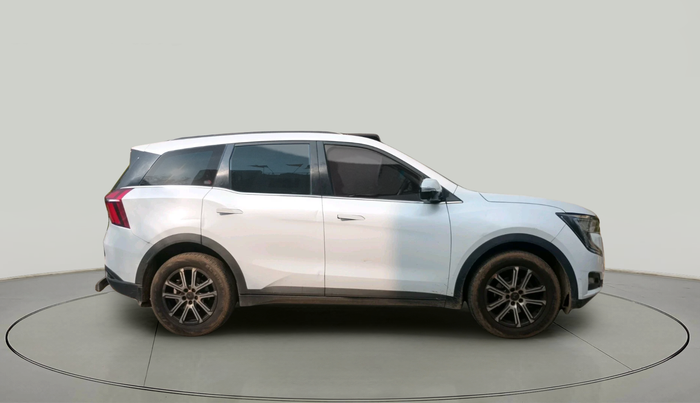 2022 Mahindra XUV700 AX 7 LUXURY D AT 7 STR, Diesel, Automatic, 1,02,708 km, exterior