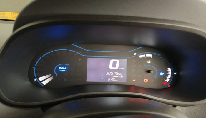 2021 Renault Kwid RXT 1.0 (O), Petrol, Manual, 30,575 km, interior