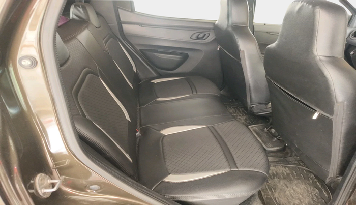 2021 Renault Kwid RXT 1.0 (O), Petrol, Manual, 30,575 km, interior