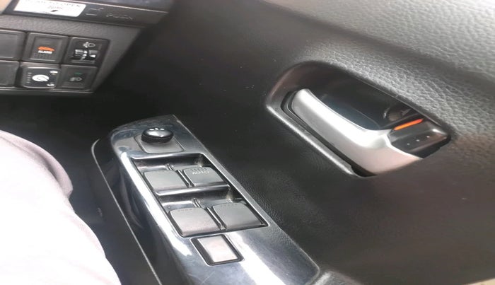 2017 Maruti Wagon R 1.0 VXI, CNG, Manual, 1,61,332 km, interior