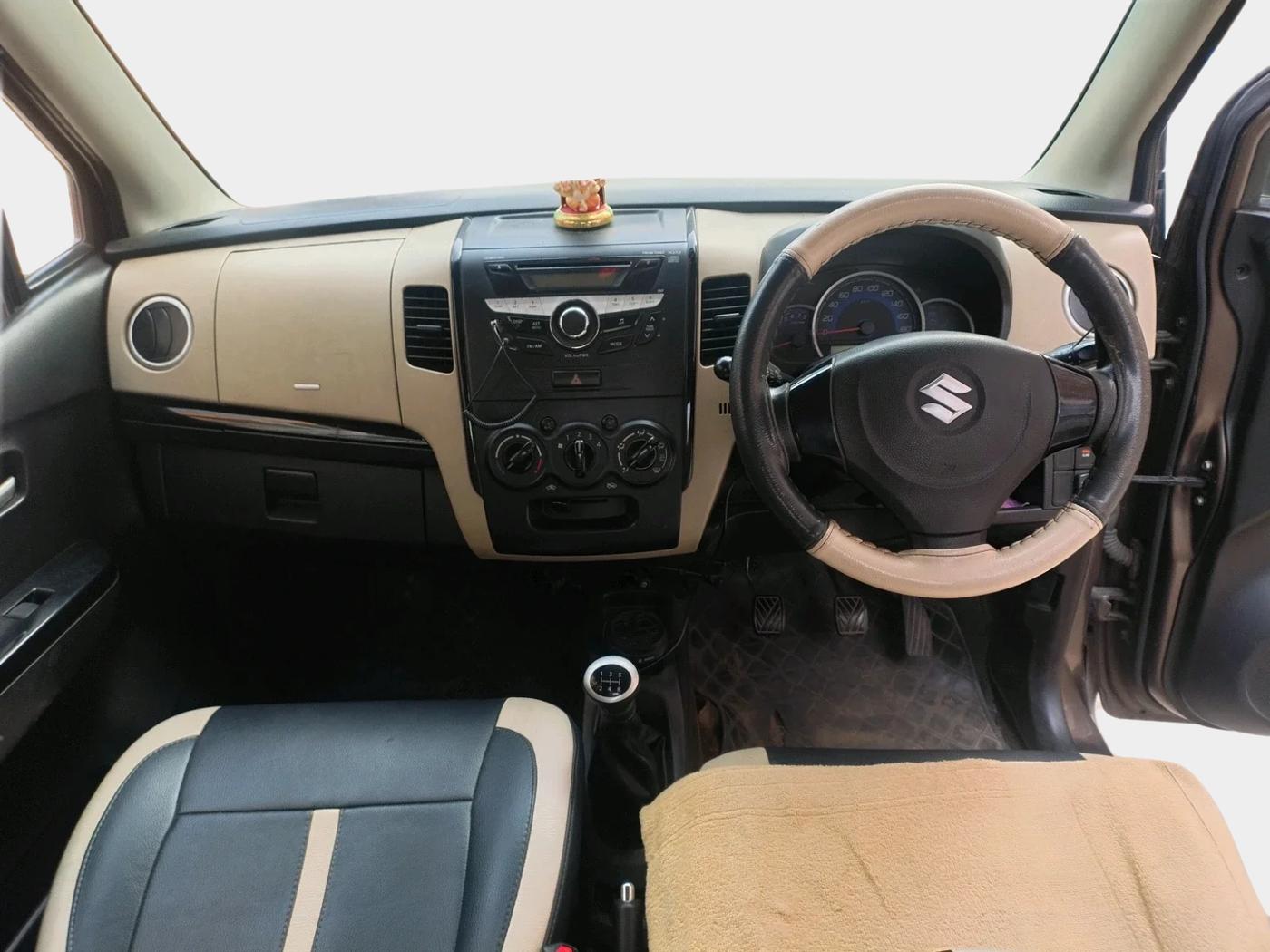 2017 Maruti Wagon R 1.0 VXI, CNG, Manual, 1,61,332 km, interior