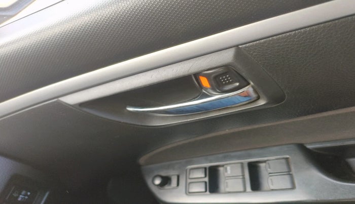 2017 Maruti Swift VXI, Petrol, Manual, 61,070 km, interior