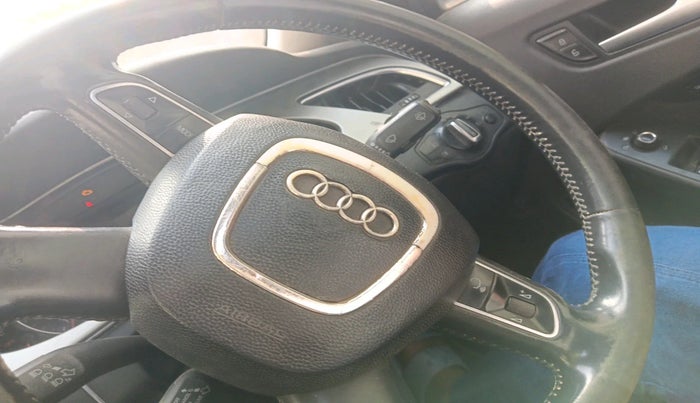 2011 Audi A4 2.0 TDI, Diesel, Automatic, 92,452 km, interior