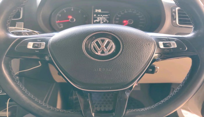 2016 Volkswagen Ameo HIGHLINE1.2L, Petrol, Manual, 1,57,077 km, interior