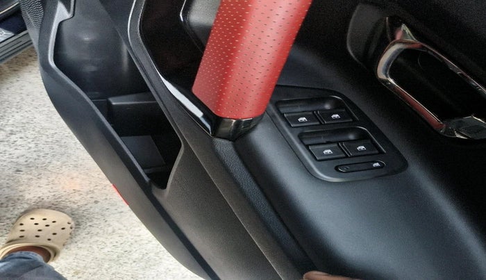 2023 Tata Safari XZA PLUS O 6STR DARK, Diesel, Automatic, 34,435 km, interior