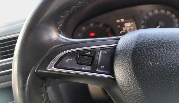 2017 Skoda Rapid AMBITION 1.6 MPI MT, Petrol, Manual, 60,421 km, interior