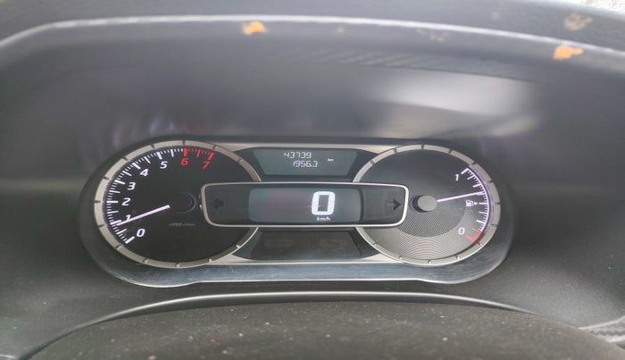 2019 Nissan Kicks XL 1.5, Petrol, Manual, 43,739 km, interior