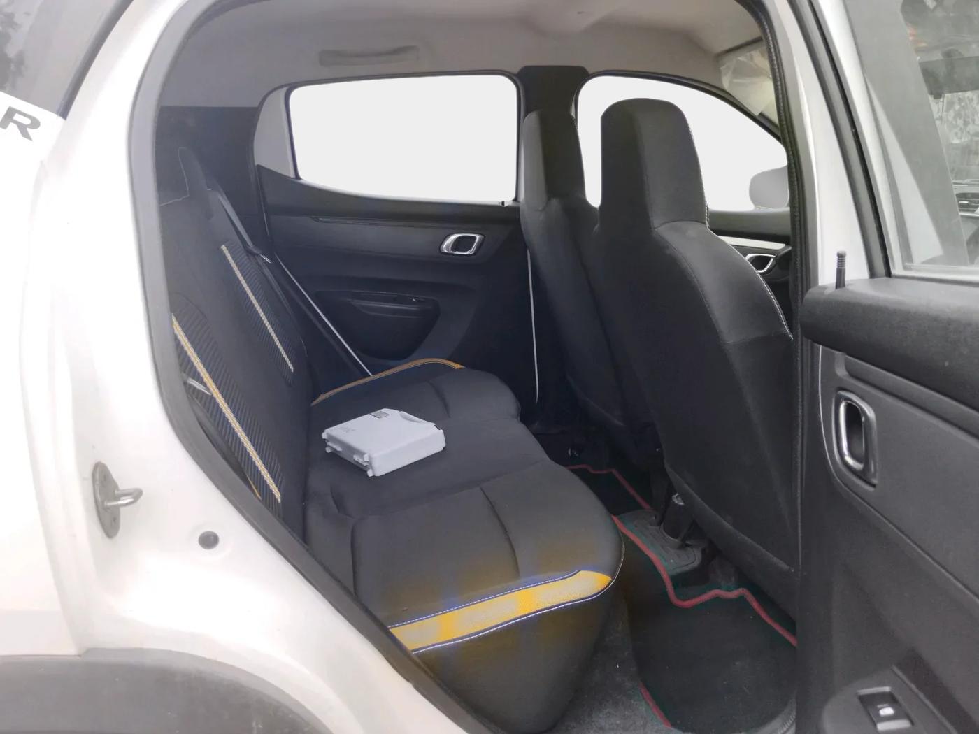 2023 Renault Kwid CLIMBER 1.0 AMT Dual Tone , Petrol, Automatic, 2,097 km, interior