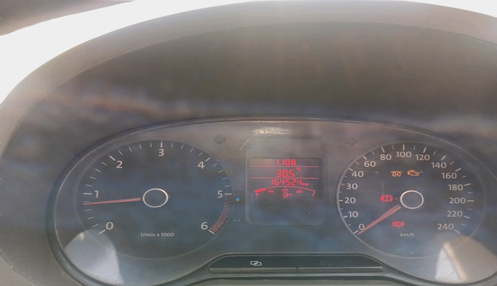 2010 Volkswagen Vento TRENDLINE DIESEL 1.6, Diesel, Manual, 1,64,524 km, interior