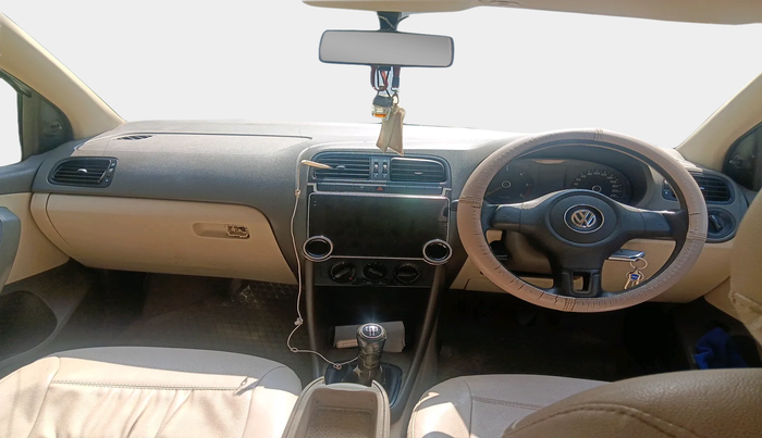 2010 Volkswagen Vento TRENDLINE DIESEL 1.6, Diesel, Manual, 1,64,524 km, interior