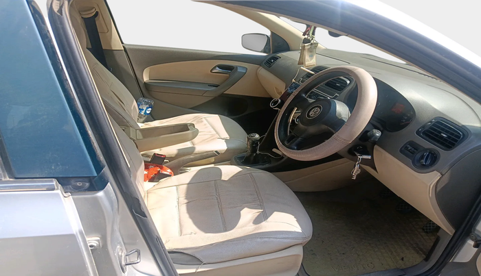 2010 Volkswagen Vento TRENDLINE DIESEL 1.6, Diesel, Manual, 1,64,524 km, interior