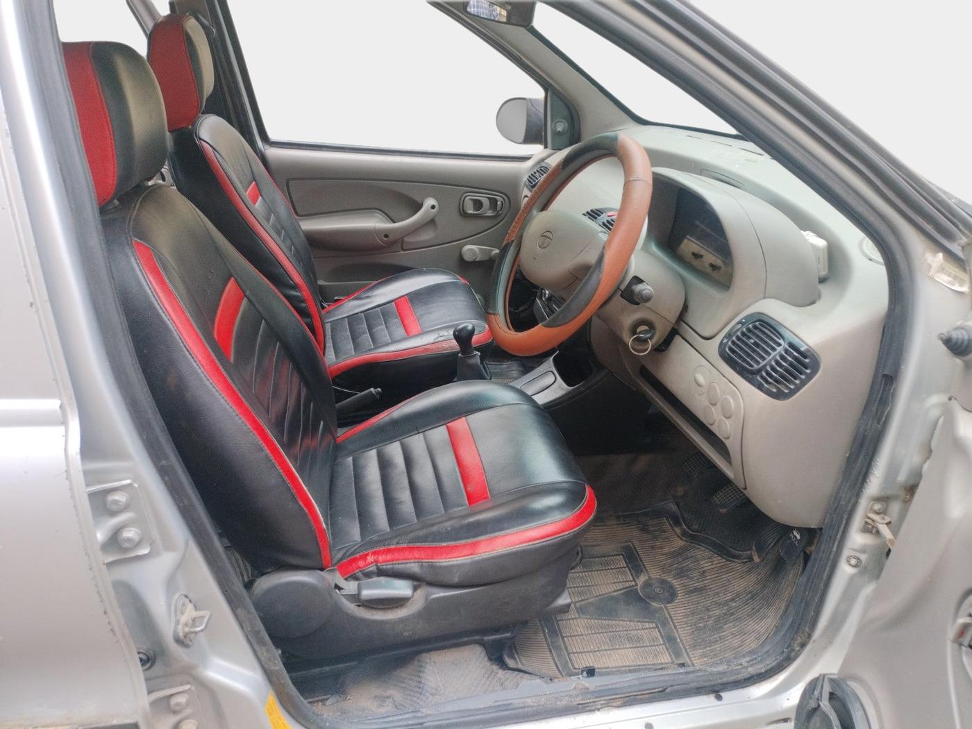 2013 Tata Indica V2 LS DIESEL, Diesel, Manual, 1,34,844 km, interior