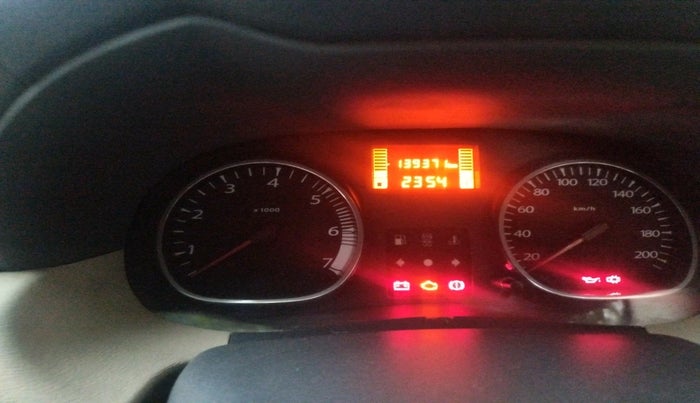 2013 Renault Duster 110 PS RXZ DIESEL, Diesel, Manual, 1,39,371 km, interior