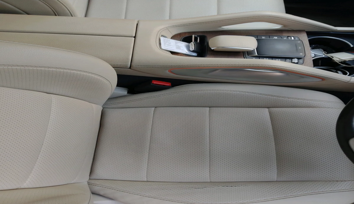 2020 Mercedes Benz GLE 300 D 4MATIC LWB, Diesel, Automatic, 84,957 km, interior