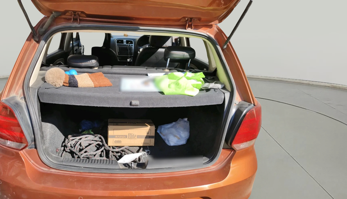 2015 Volkswagen Polo HIGHLINE1.2L, Petrol, Manual, 1,50,381 km, exterior