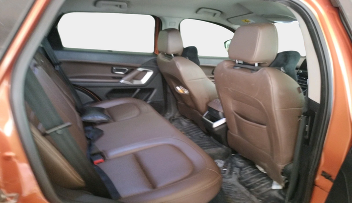 2019 Tata Harrier XZ 2.0L, Diesel, Manual, 1,09,698 km, interior