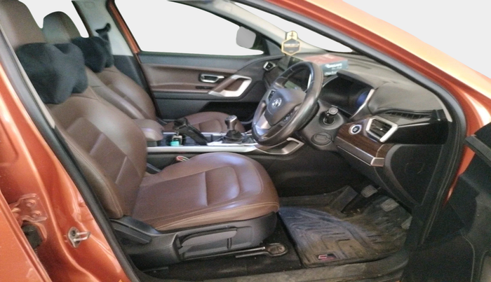 2019 Tata Harrier XZ 2.0L, Diesel, Manual, 1,09,698 km, interior