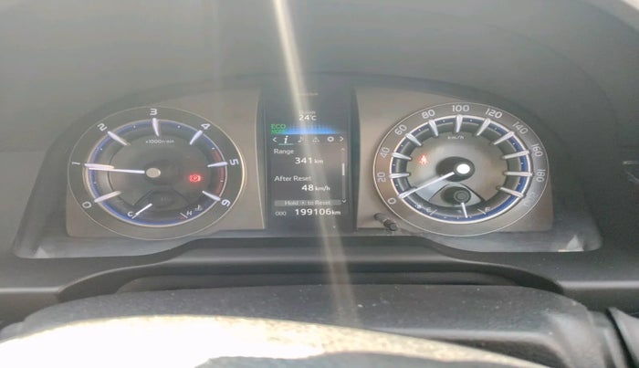 2016 Toyota Innova Crysta 2.4 VX 8 STR, Diesel, Manual, 1,99,106 km, interior