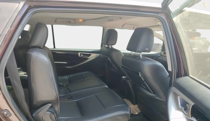 2016 Toyota Innova Crysta 2.4 VX 8 STR, Diesel, Manual, 1,99,106 km, interior