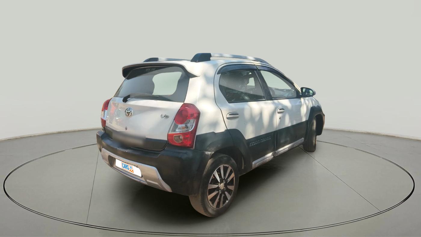 2015 Toyota Etios CROSS 1.4 VD, Diesel, Manual, 1,72,478 km, exterior