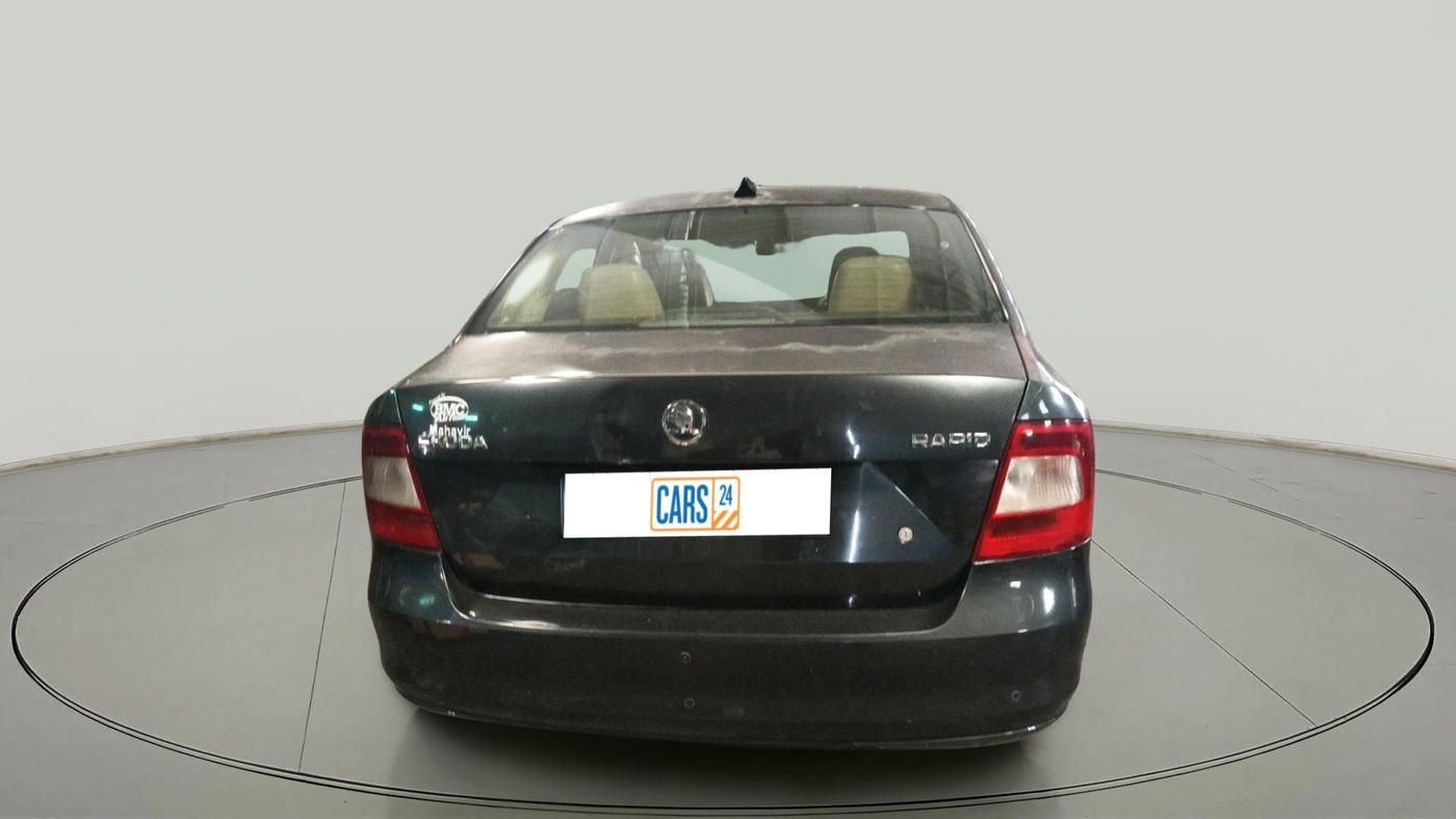 2015 Skoda Rapid 1.5 TDI CR ELEGANCE AT, Diesel, Automatic, 2,84,833 km, exterior