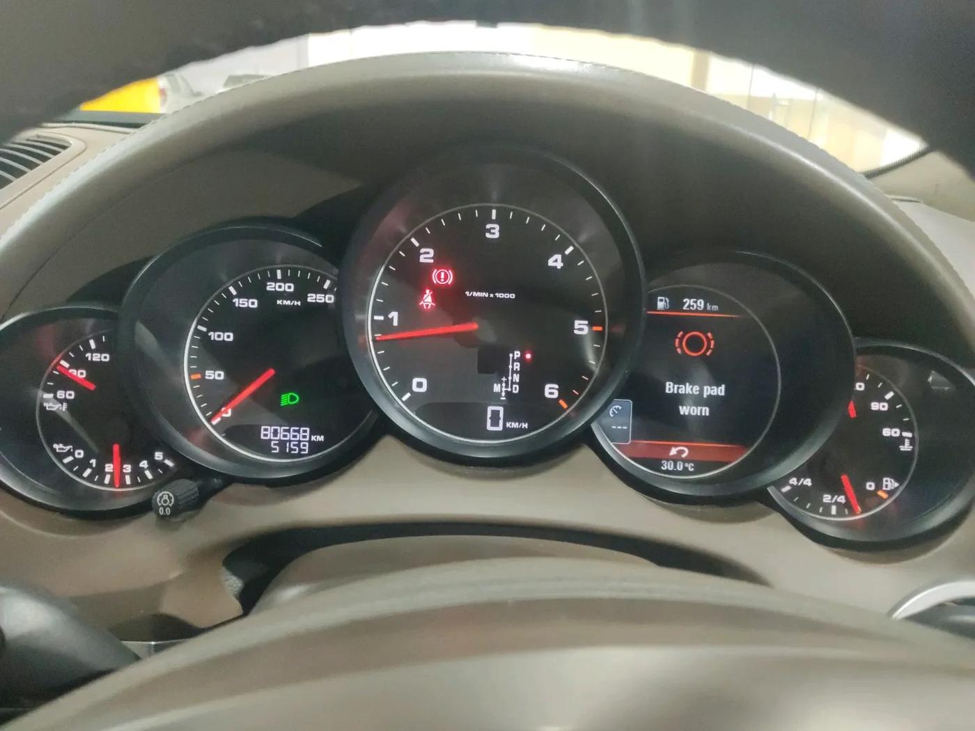 2013 Porsche Cayenne DIESEL, Diesel, Automatic, 80,668 km, interior