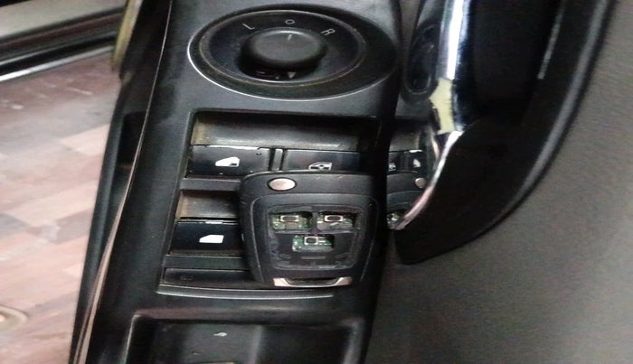 2011 Chevrolet Cruze LTZ AT, Diesel, Automatic, 1,23,158 km, interior