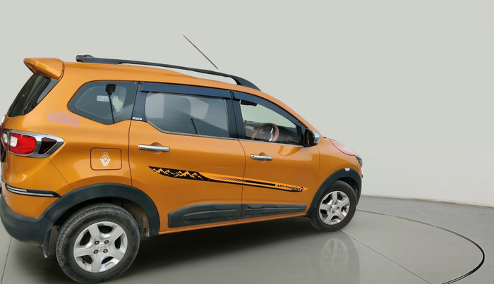 2019 Renault TRIBER RXZ, Petrol, Manual, 15,361 km, exterior