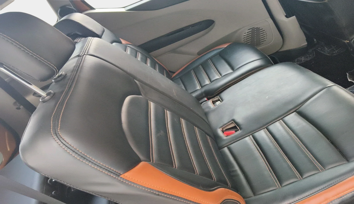 2019 Renault TRIBER RXZ, Petrol, Manual, 15,361 km, interior