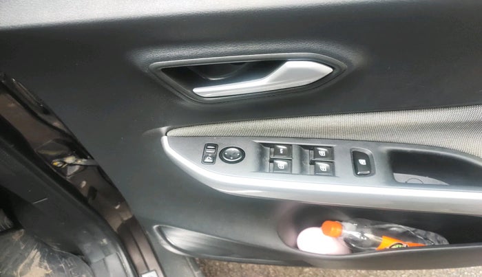 2023 Nissan MAGNITE XV MT, Petrol, Manual, 19,713 km, interior