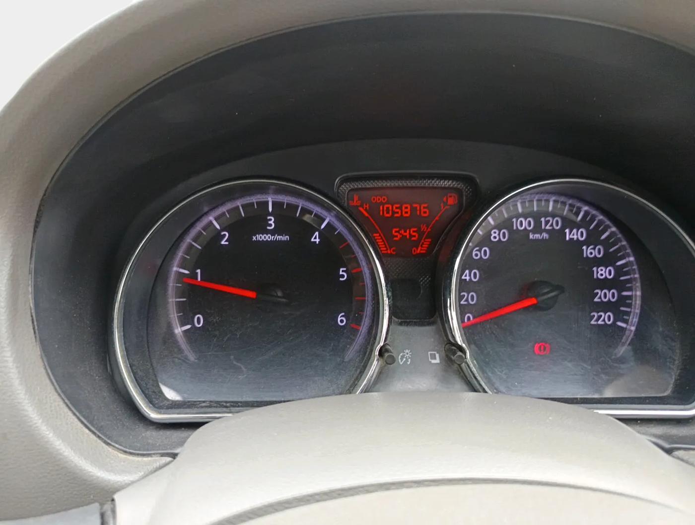 2013 Nissan Sunny XV DIESEL, Diesel, Manual, 1,05,876 km, interior