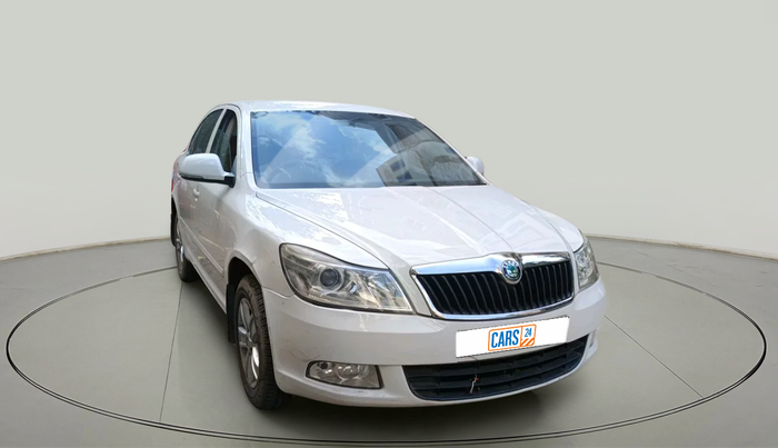 2011 Skoda Laura AMBIENTE 1.8 TSI, Petrol, Manual, 76,094 km, exterior