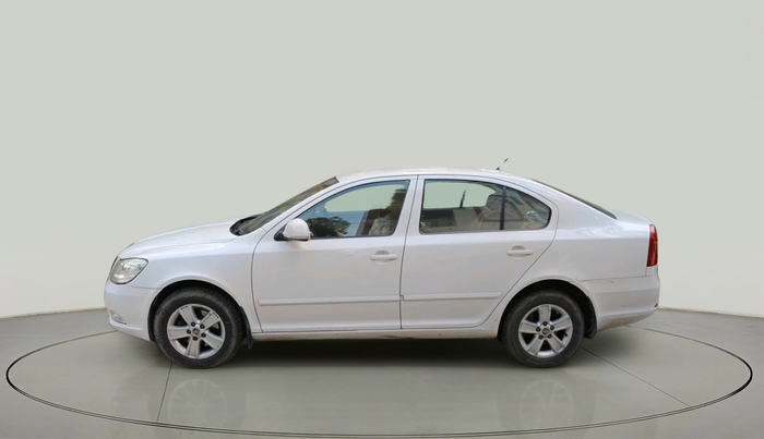 2011 Skoda Laura AMBIENTE 1.8 TSI, Petrol, Manual, 76,094 km, exterior